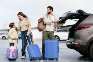 Família viajando para um dos melhores lugares para se viajar em família