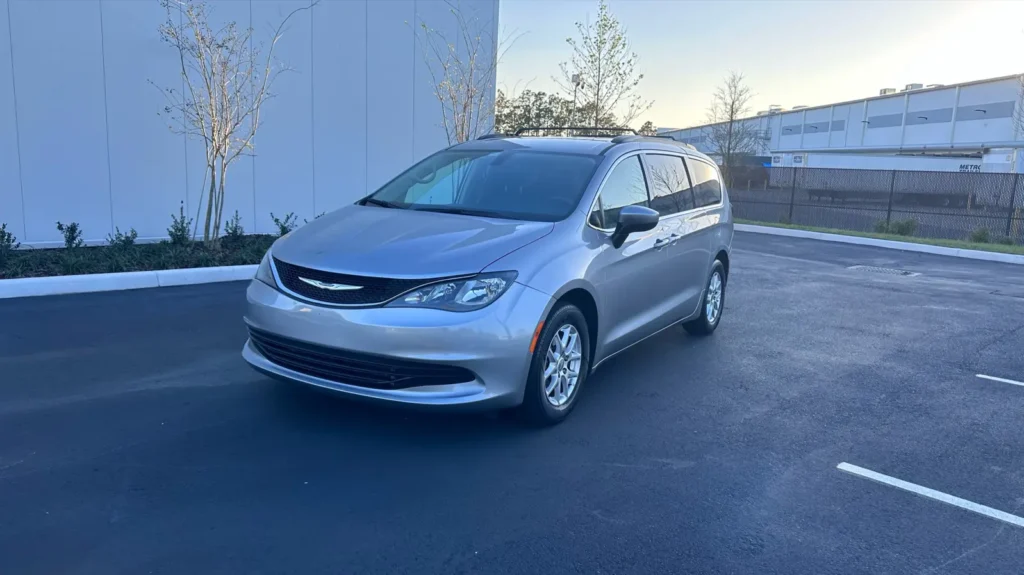 um Chrysler Voyager - Minivan ECO da Move.